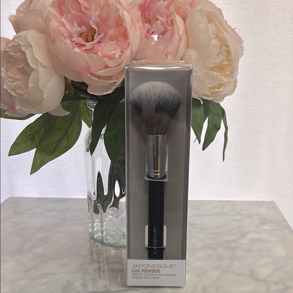 Lux Powder Brush - Black